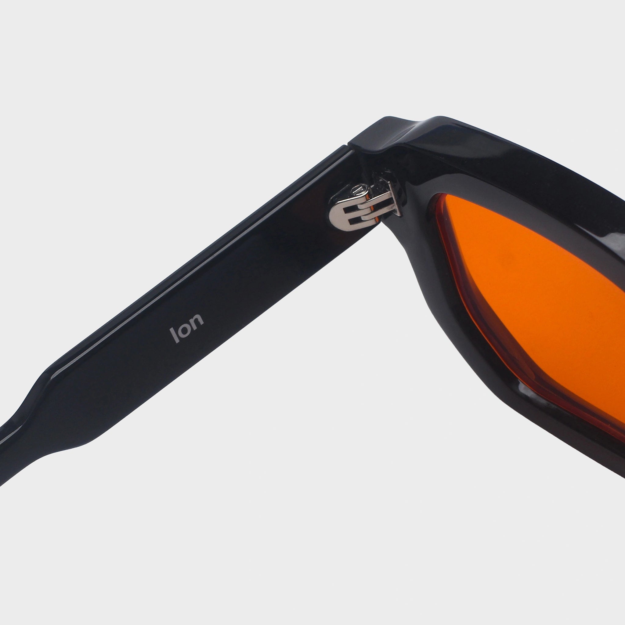 Ion Black Relax Lens