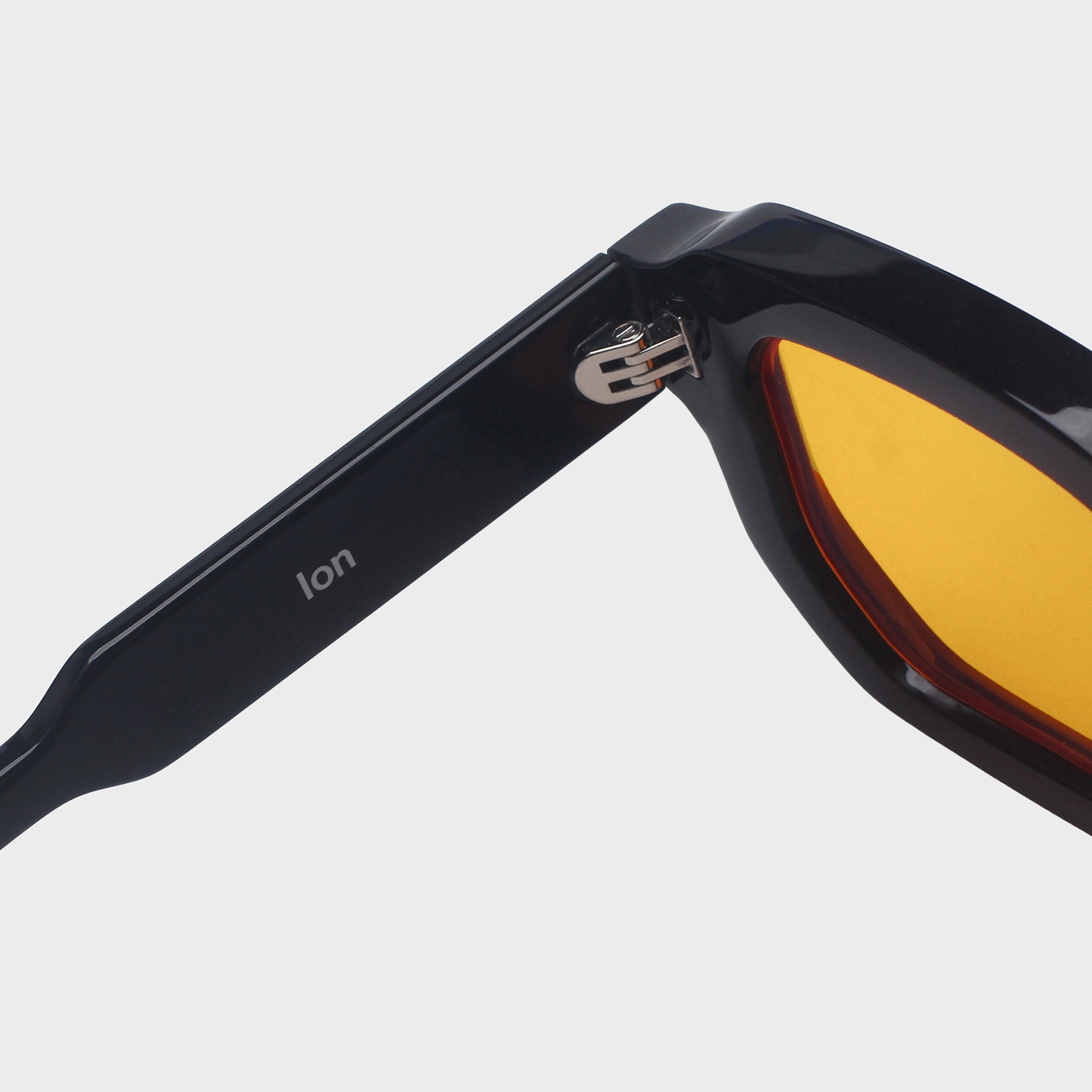 Ion Black Focus Lens